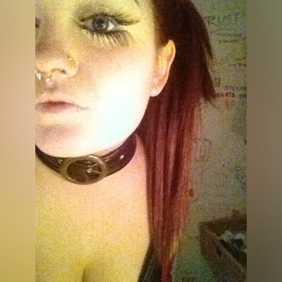 Meet your Posher, Olivia - Picture 3 of 6